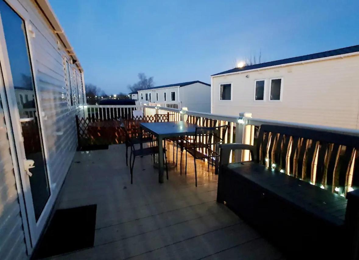 15 Kestrel Close Hot Tub Retreat تاتيرشال المظهر الخارجي الصورة