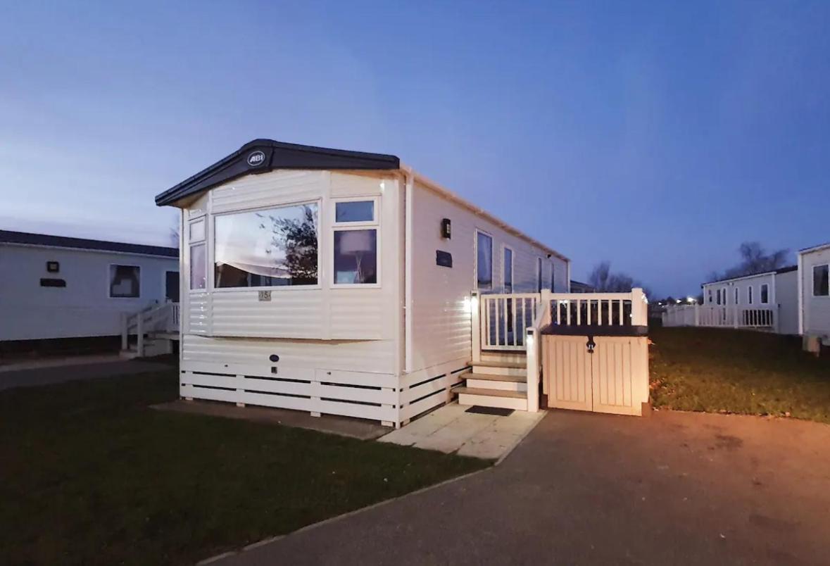 15 Kestrel Close Hot Tub Retreat تاتيرشال المظهر الخارجي الصورة
